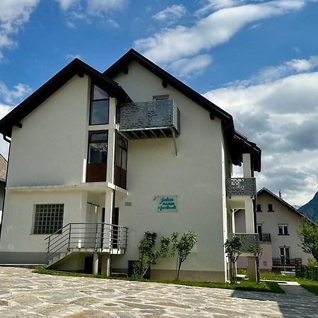 Julian Manor Apartments Bovec Buitenkant foto