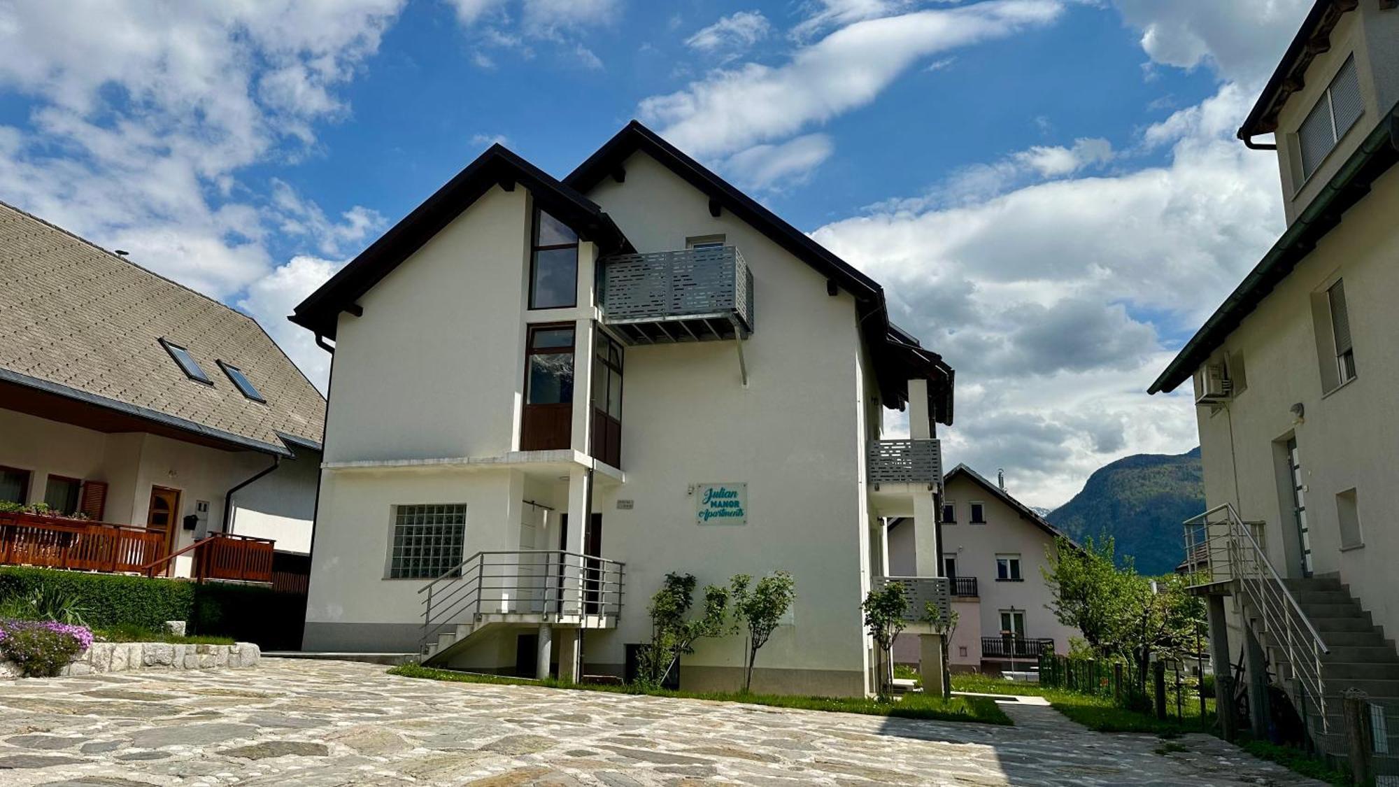 Julian Manor Apartments Bovec Buitenkant foto
